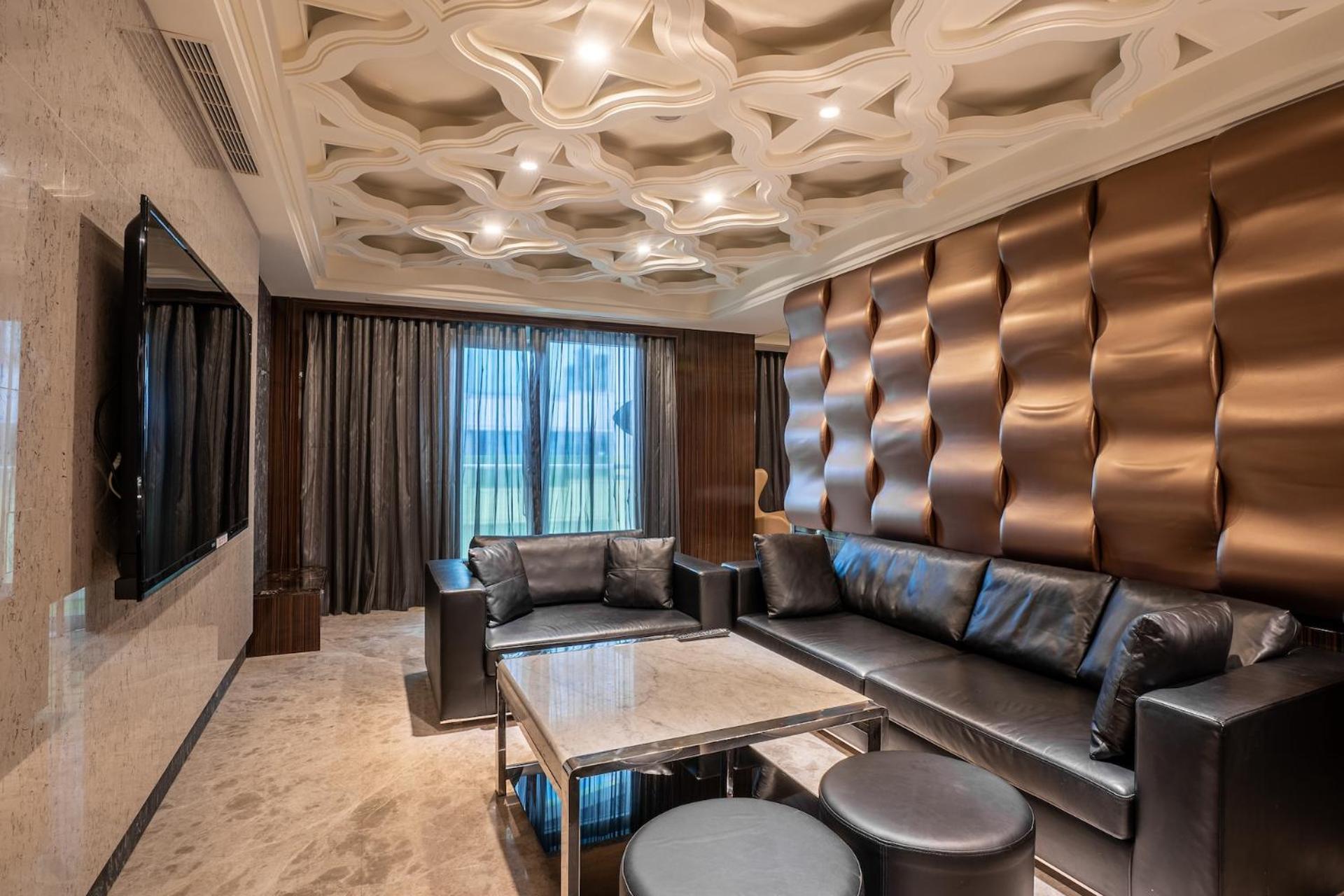 Guide Hotel Taichung Ziyou Exterior foto